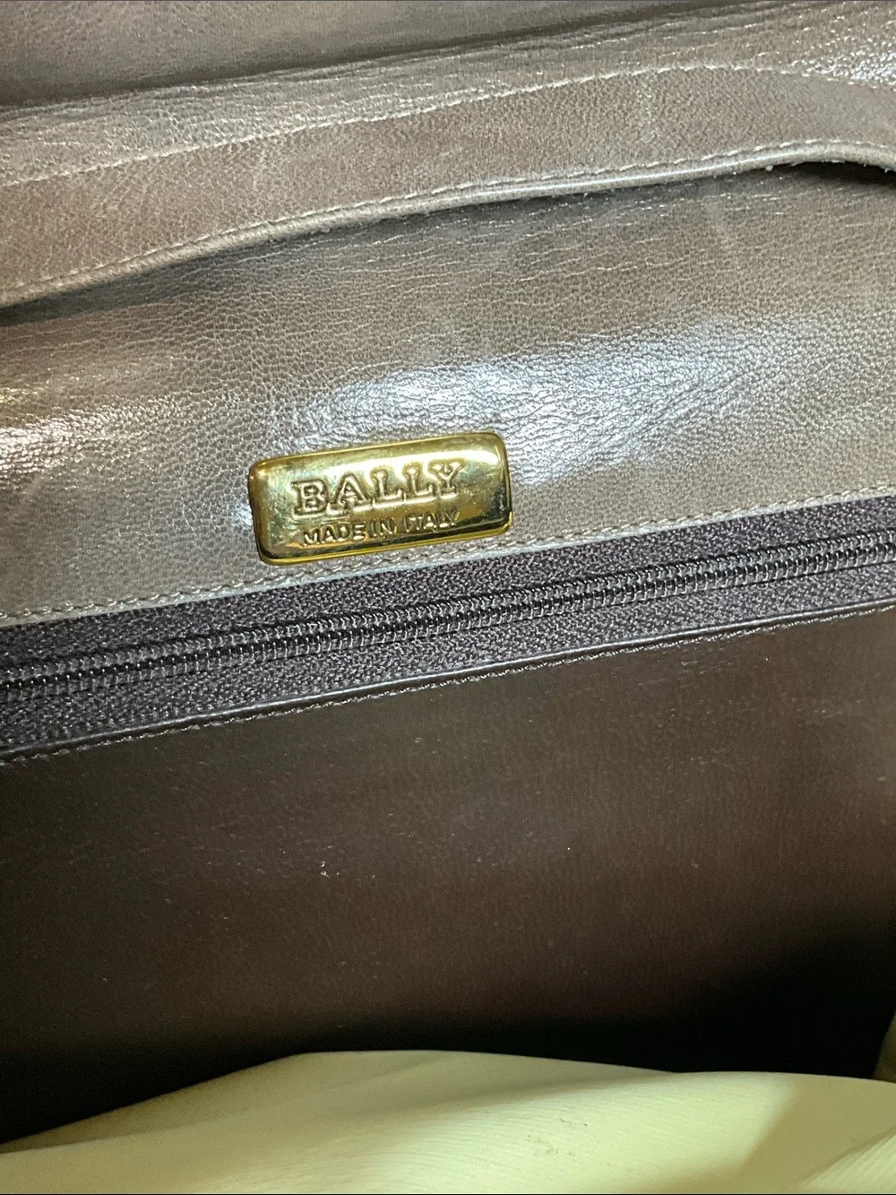 BALLY Vintage Fold-Over Leather Clutch/Crossbody Bag